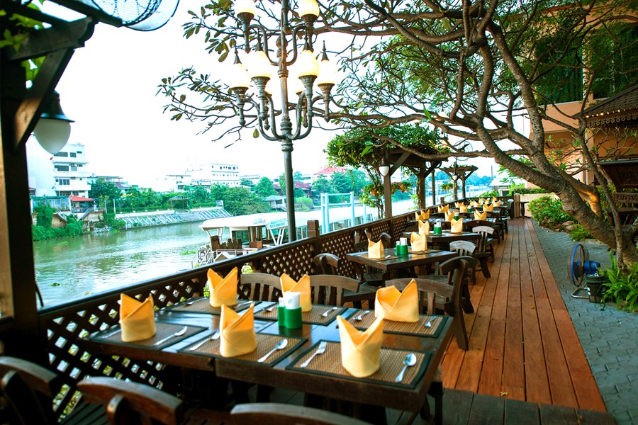 Krungsri River Hotel : Suan Rim Nam Restaurant
