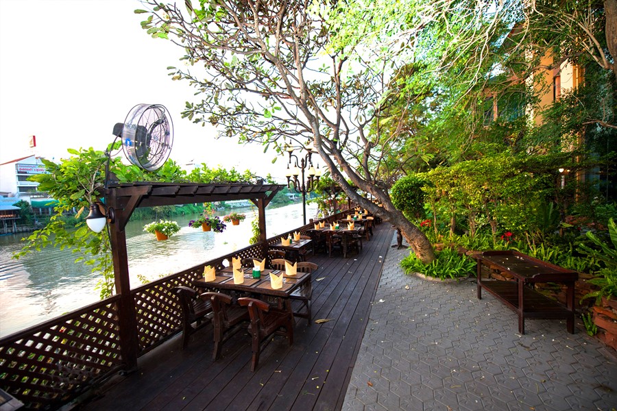 Krungsri River Hotel : Suan Rim Nam Restaurant