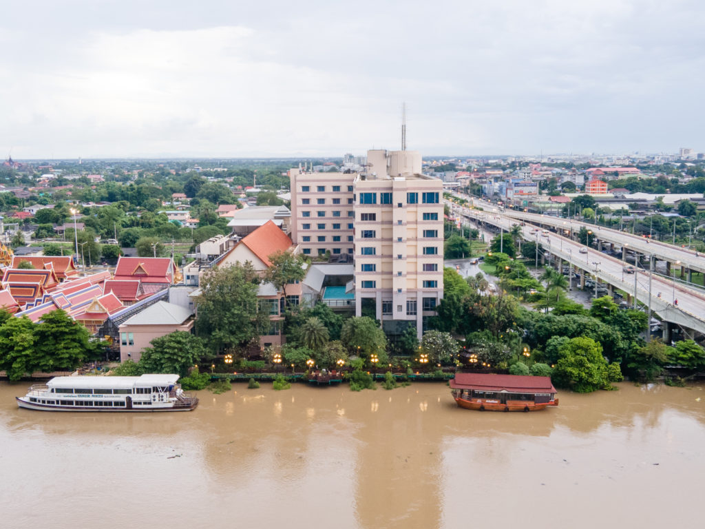 Krungsri River Hotel : About Us